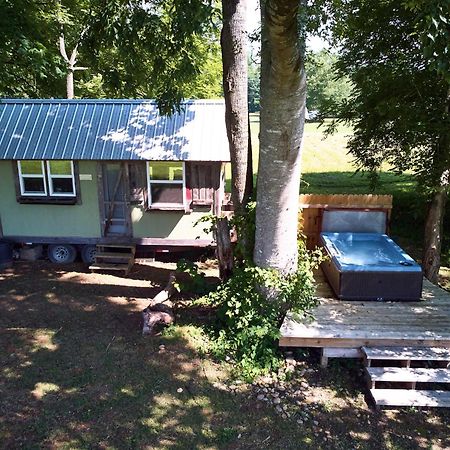 Creekwalk Inn Bed And Breakfast With Cabins 코스비 외부 사진
