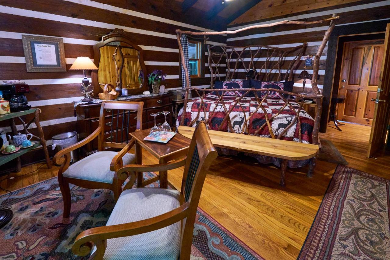 Creekwalk Inn Bed And Breakfast With Cabins 코스비 외부 사진
