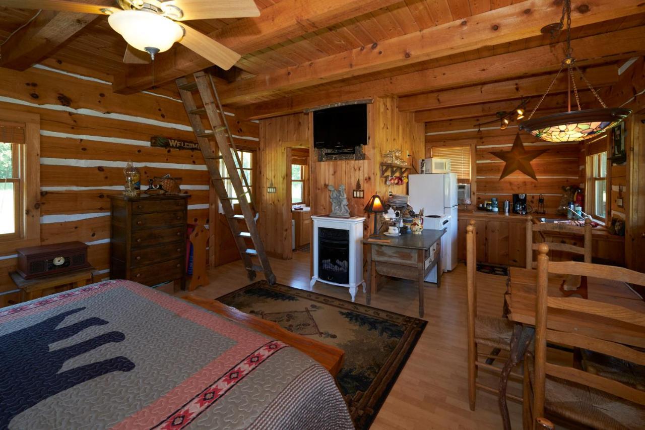 Creekwalk Inn Bed And Breakfast With Cabins 코스비 외부 사진