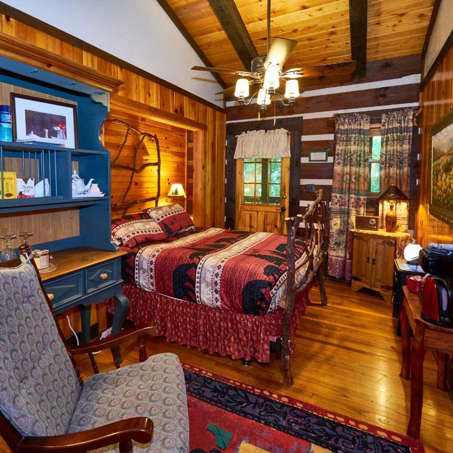 Creekwalk Inn Bed And Breakfast With Cabins 코스비 외부 사진