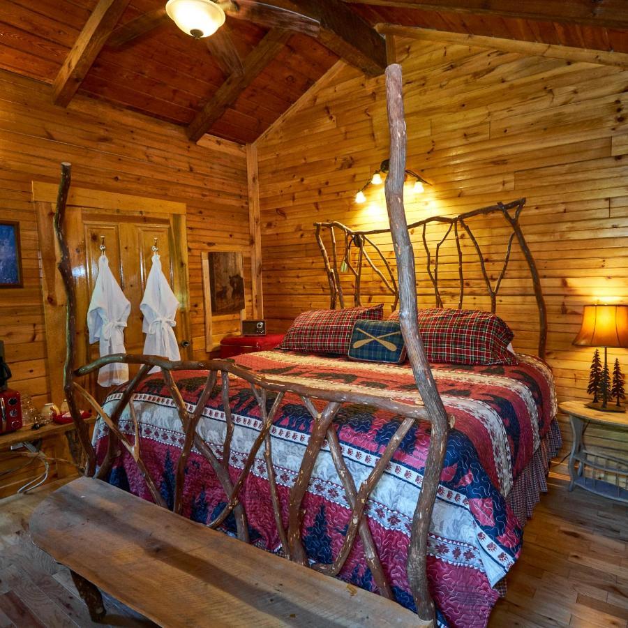 Creekwalk Inn Bed And Breakfast With Cabins 코스비 외부 사진