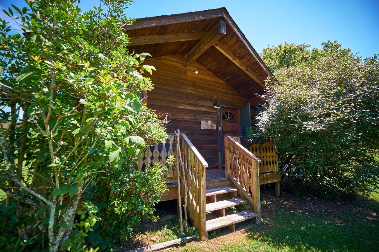 Creekwalk Inn Bed And Breakfast With Cabins 코스비 외부 사진
