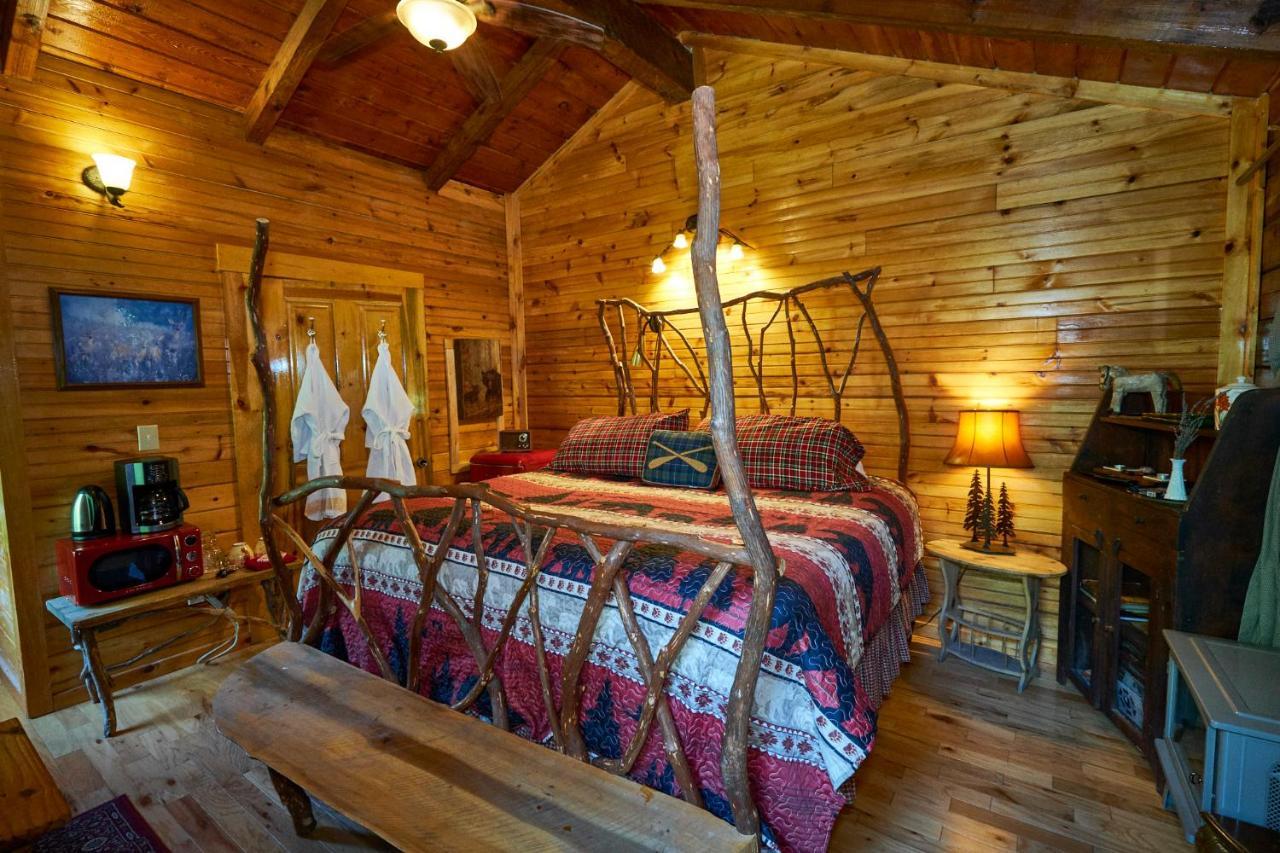 Creekwalk Inn Bed And Breakfast With Cabins 코스비 외부 사진