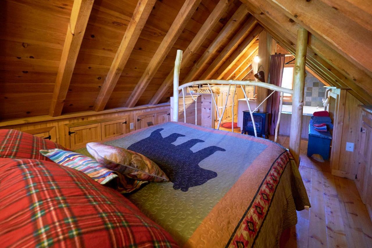 Creekwalk Inn Bed And Breakfast With Cabins 코스비 외부 사진