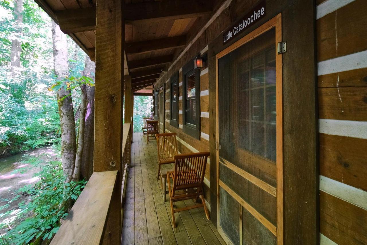 Creekwalk Inn Bed And Breakfast With Cabins 코스비 외부 사진